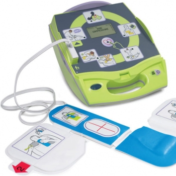 Defibrylator Zoll AED Plus z torbą transportową, bateriami, elektrodą CPR-D